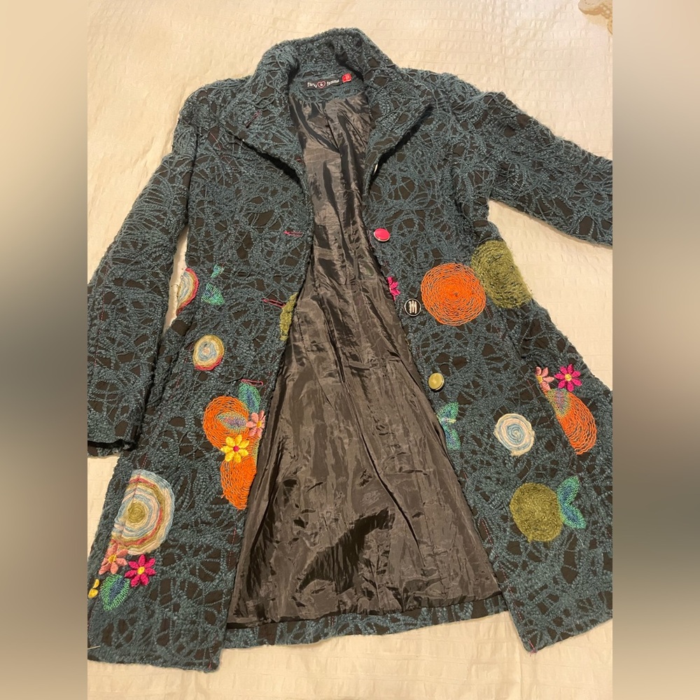 Colorful Embroidered Lace Coat - Picture 4 of 6
